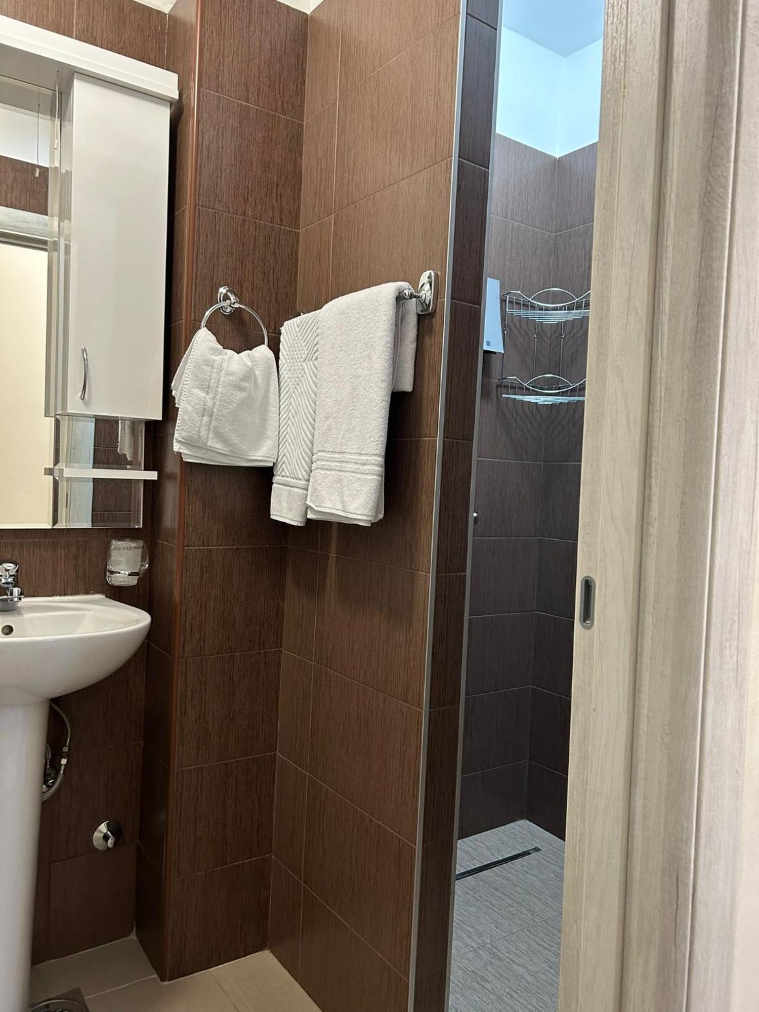 Garni Hotel Ema Kragujevac Exterior photo